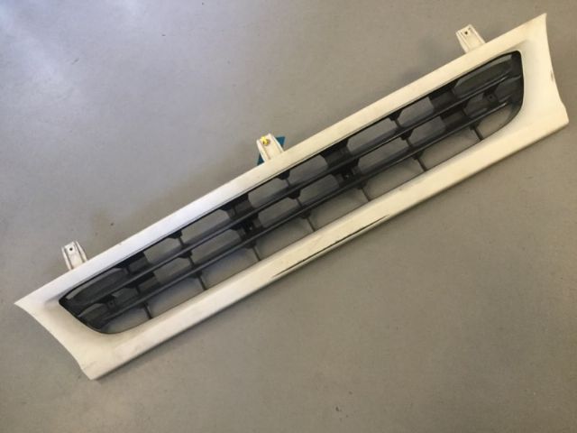 Isuzu F-Series FVR FVR33 1996-2000 Front Panel Grille
